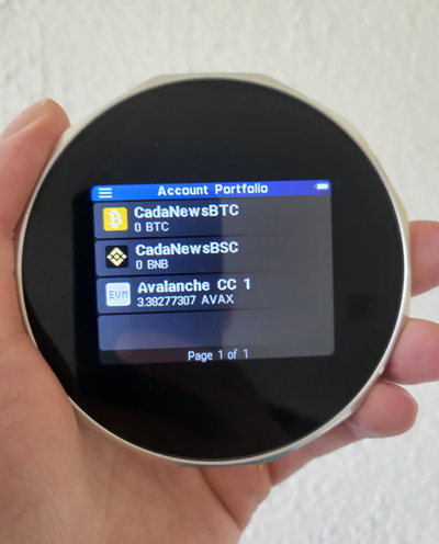 SecuX V20 hardwware wallet device showing AVAX cryptocurrency balance